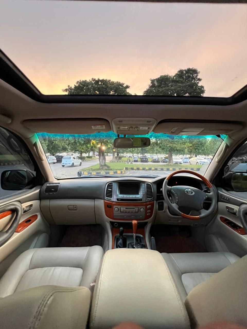 Toyota Land Cruiser Cygnus