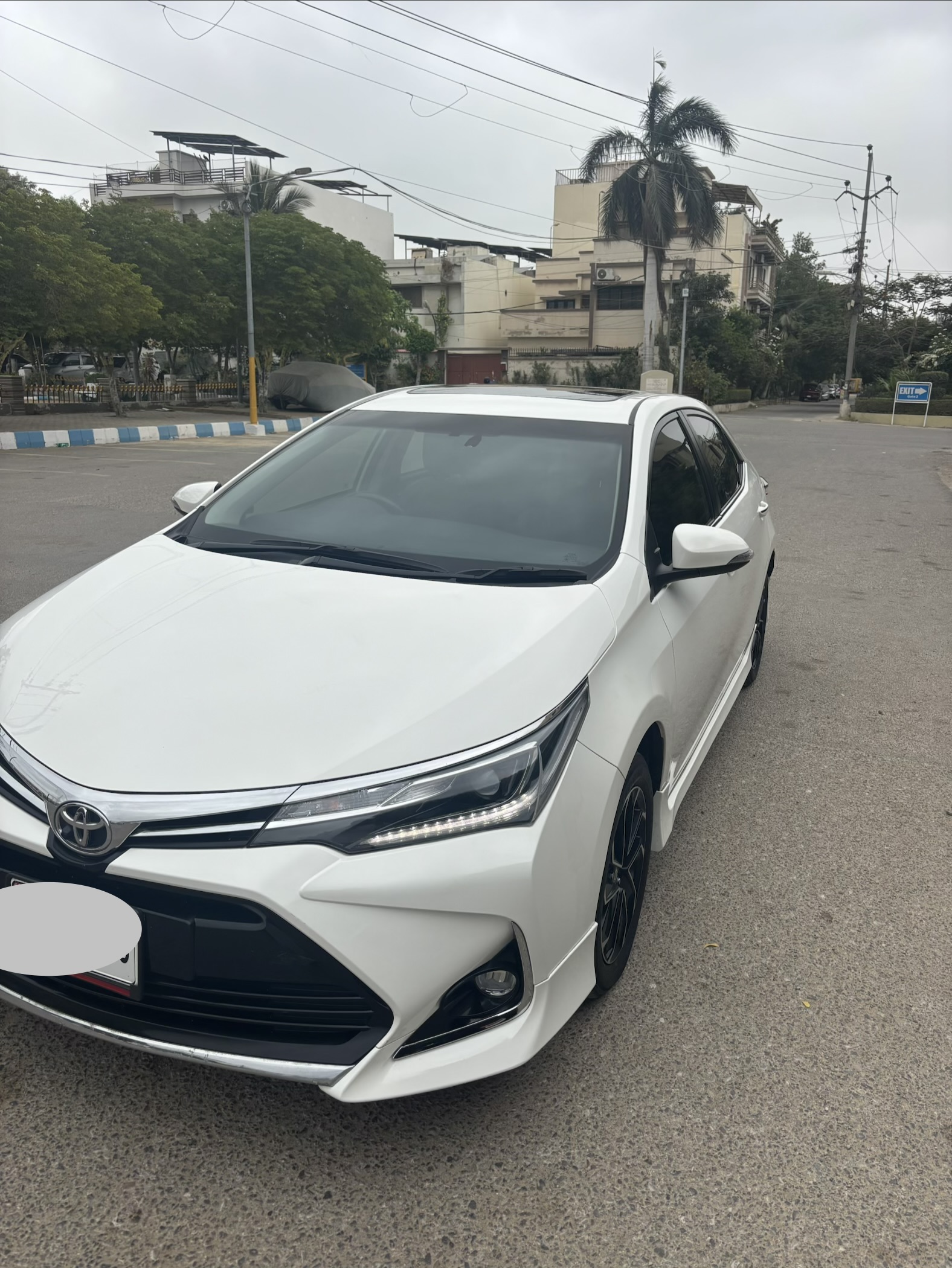 Altis Grande X CVT-i 1.8 2023