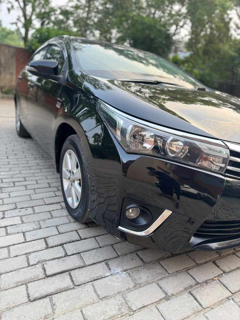Toyota Corolla Altis X CVT-i 1.8 2014